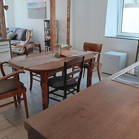 Eifler Brunnenhaus Villa Dumpelfeld Exteriör bild