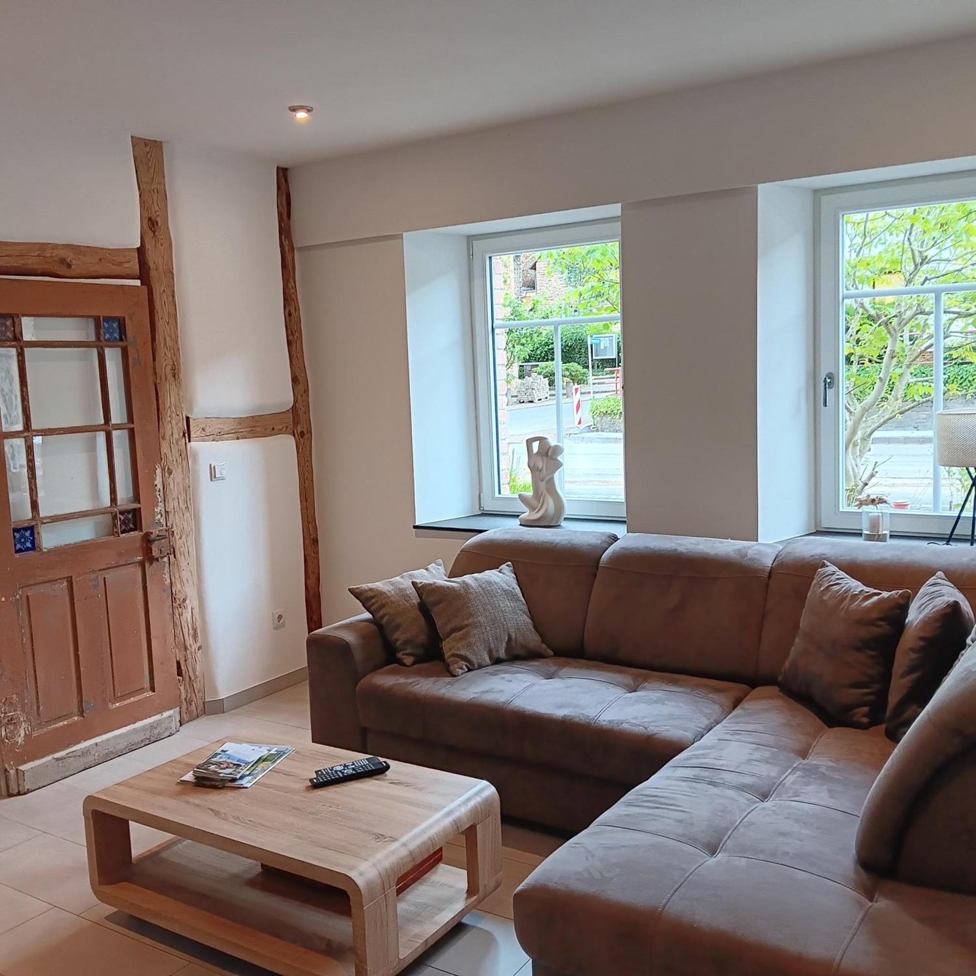 Eifler Brunnenhaus Villa Dumpelfeld Exteriör bild